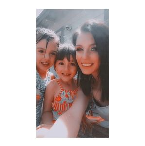 Meet your Posher, Danielle